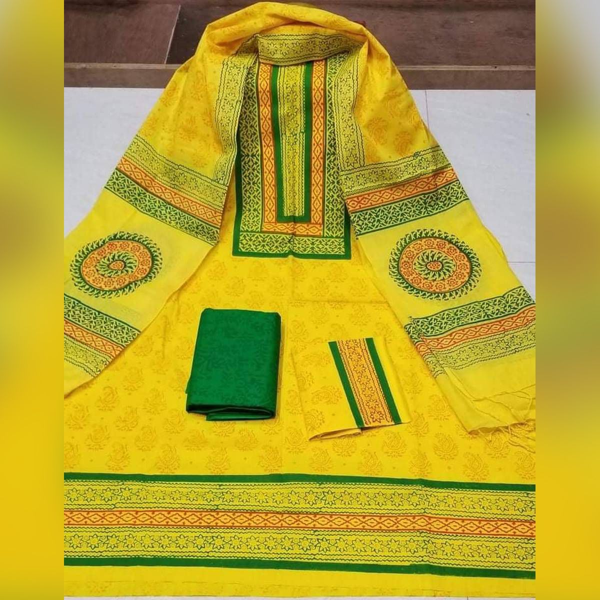 Unstitched Block Printed (3piece) Salwar Kameez for Women