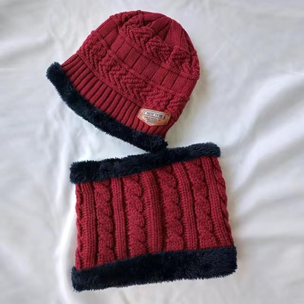 Boys winter hats and scarves set boys Girls add thick hats and necklaces in autumn Cute baby hats for children ages 1 to 10