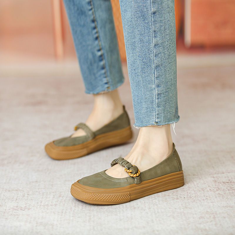 Loafers Women Mules Leather Shoes Casual Flat Shoes Korean Rubber Shoes For Women Sneakers Teenager Canvas Shoes Girls Slippers New 070526