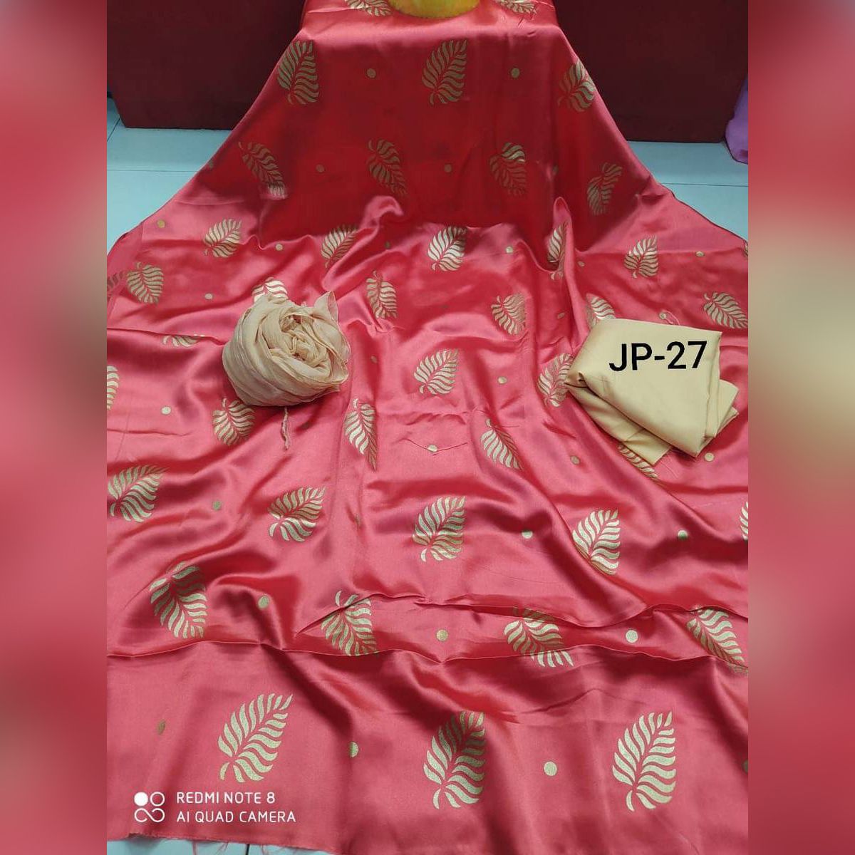 মহিলাদের জন্য আনস্টিচড জাপানি সিল্ক সালোয়ার কামিজ থ্রি পিস (3 পিস)