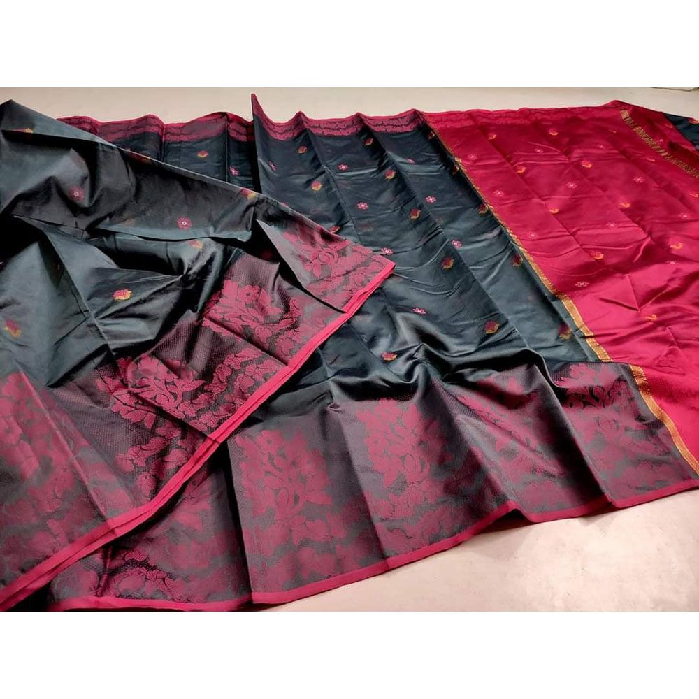 Mina Jamdani Tangail weaver for women