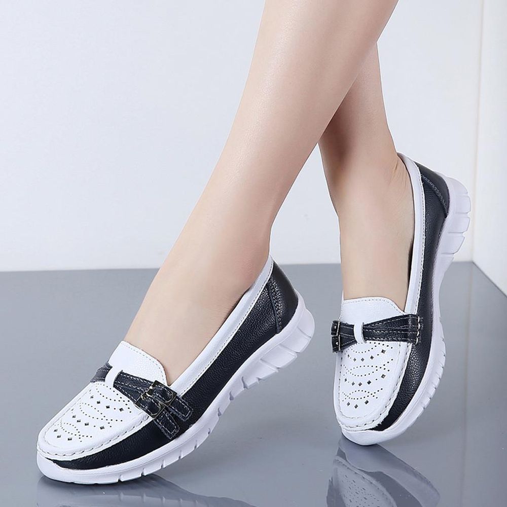 New arrivals korean fashion boots for women Women Outdoor Flat Hollow Leather Sports Shoes Peas Shoes Breathable Sneakers