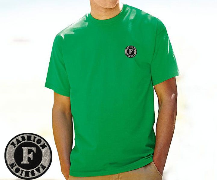 Fashionable Sticker Printed Summer Wear Round Neck T-shirt for Men