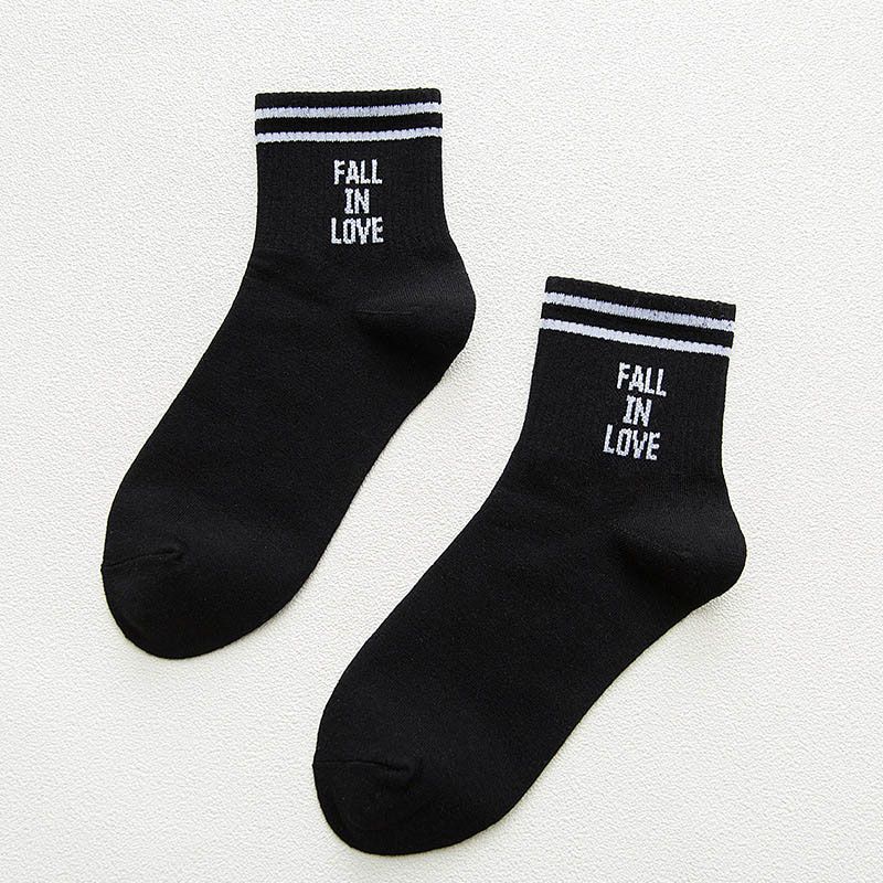 [WPLOIKJD] Letter Harajuku Ankle Socks "FALL IN LOVE" Japanese  Funny Socks Creative Women Warm Street White Sokken Calcetines