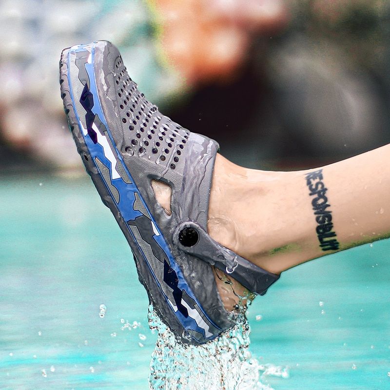 Summer Men Sandals Water Beach Men Clogs Slippers Men Jelly Sandals Men's Lightweight Sandals Garden Clogs Shoes Zapatos Hombre