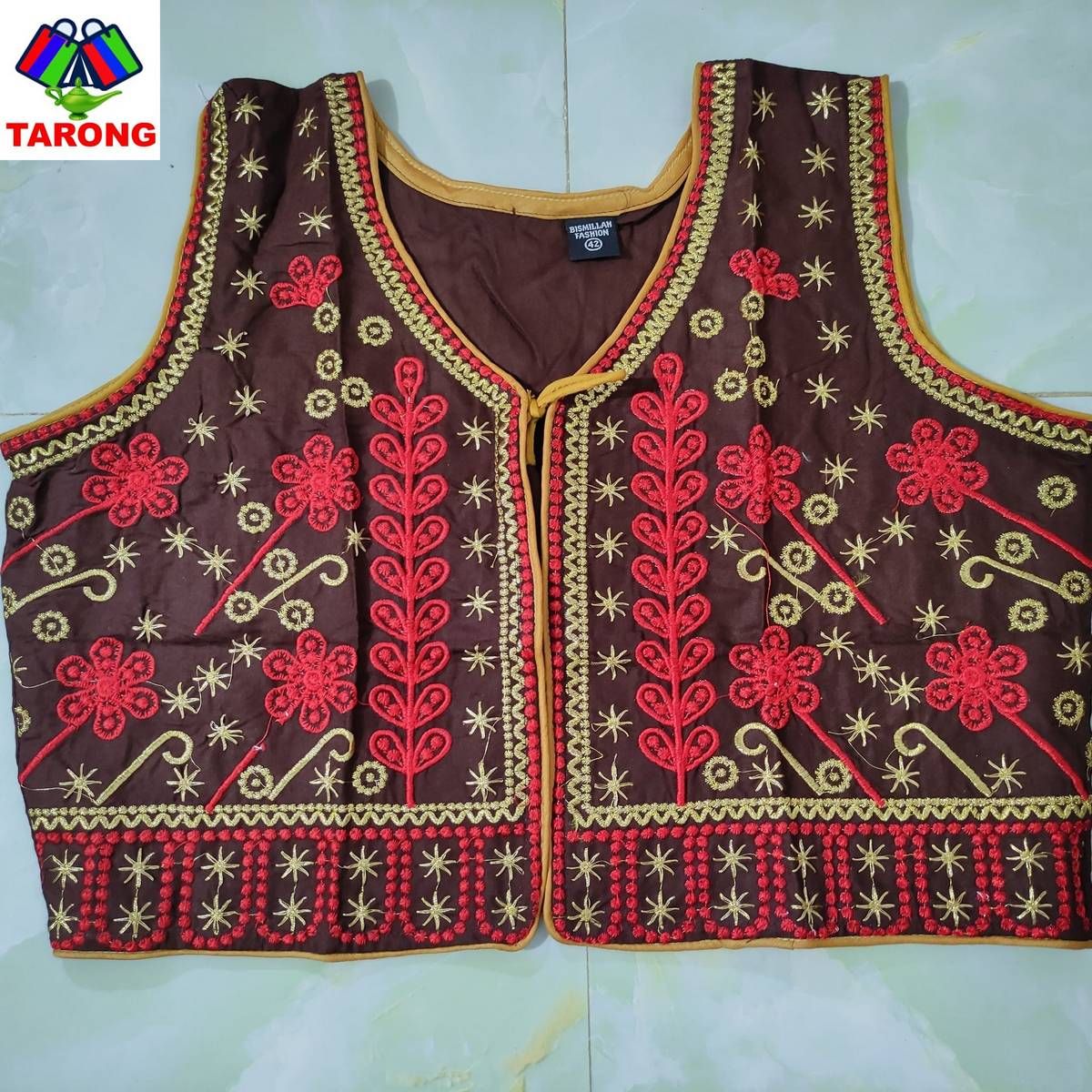 An attractive outfit made for girls koti. Chest 32.34.36.38.40.42.. Long 16