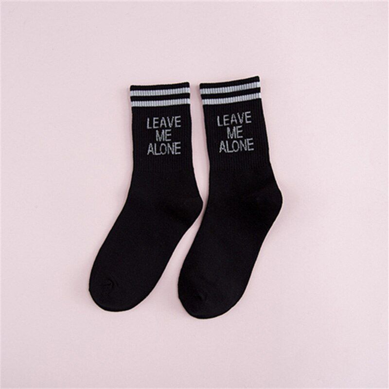 2019 New Korea Harajuku Fashion Casual Women Men Art Socks Hip Hop Leave Me Alone Socks Cotton Female Skateboard Letter Sock
