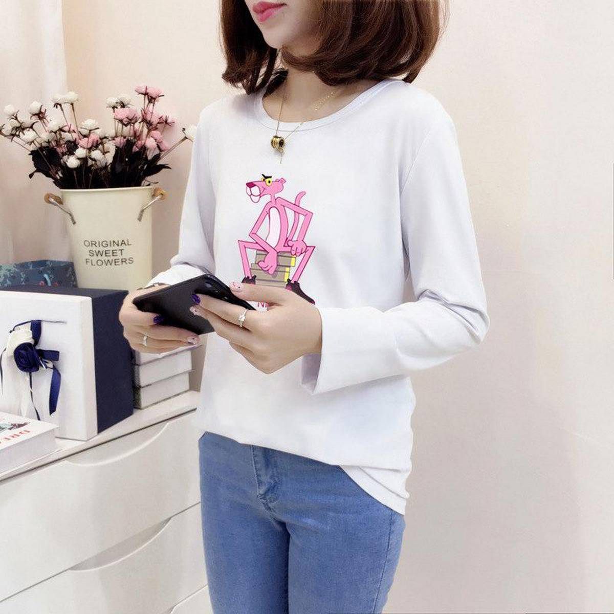 Korean Fashion Pink Leopard Long Sleeve T-Shirt Female White Pure Color Loose Han Fan Autumn/Winter New Round Collar Top