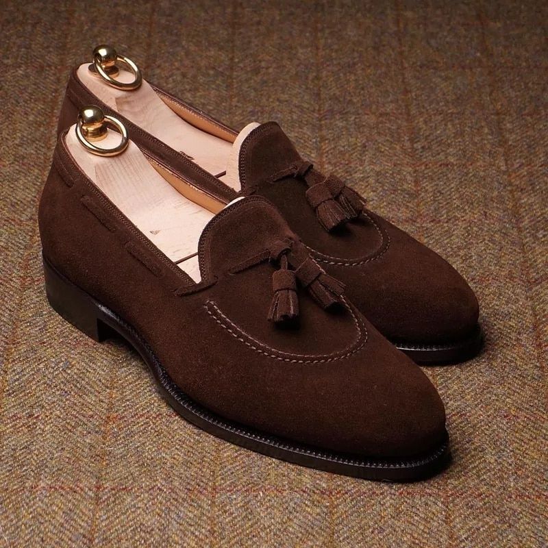 New Men Fashion Trend Business Dress Shoes Handmade Brown Suede inted Toe Stitching Tassels Slip-on Classic Loafers KR435