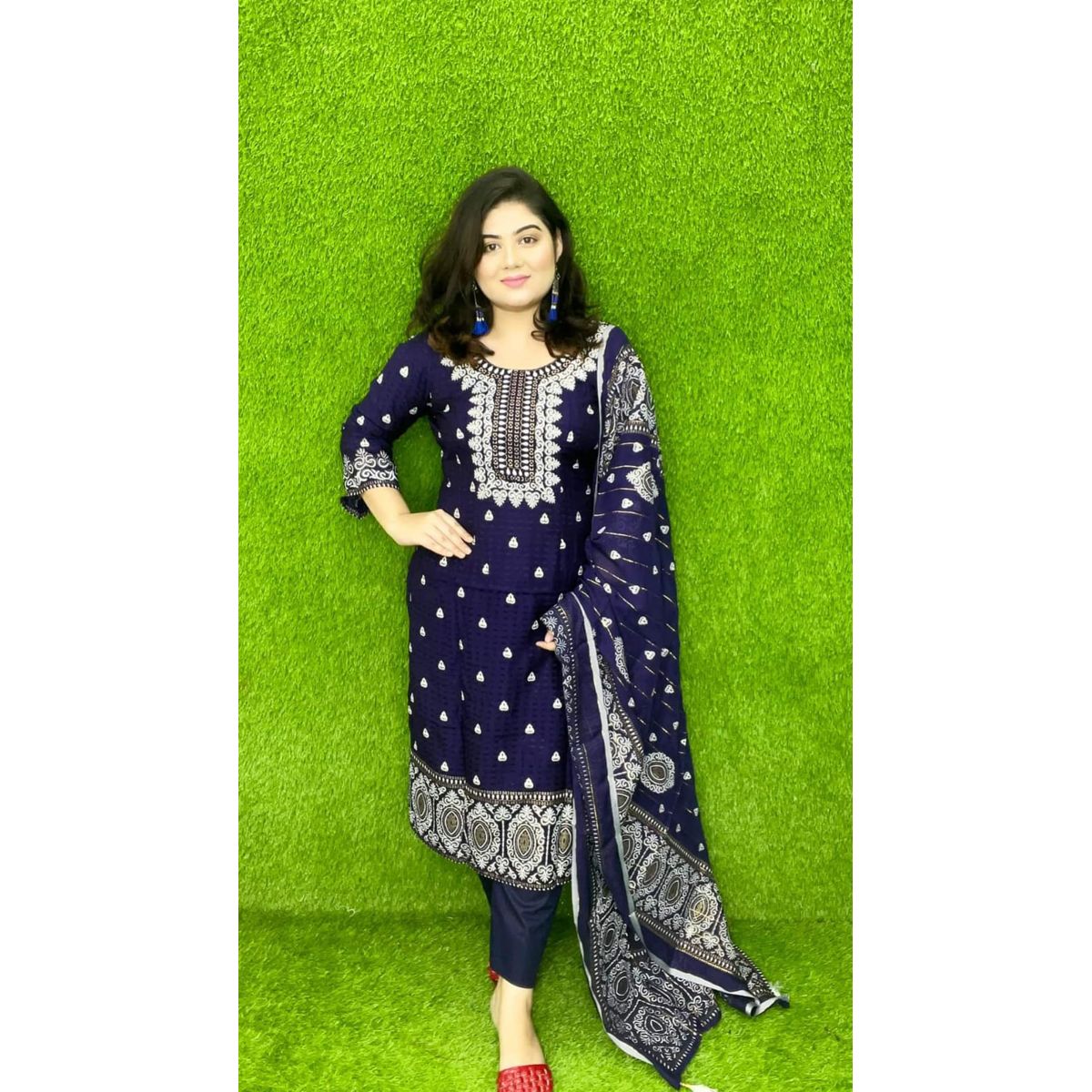 New Unstitch Cotton fabrics  screen Printed Shalwar Kameez for women