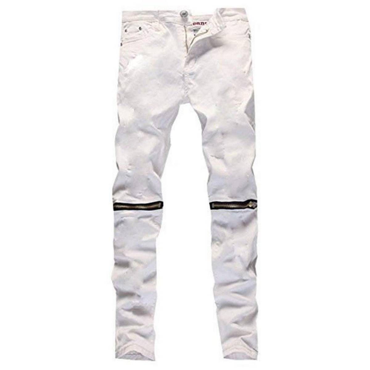 Fashionable rip jeans pant.(null)