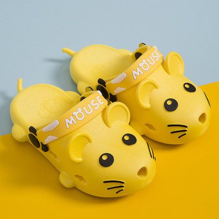 New Fashion Flat Sandals for Kids Cartoon Toddler Shoes House Slippers Unisex Ultra Light Casual Shoes for Kids Boy