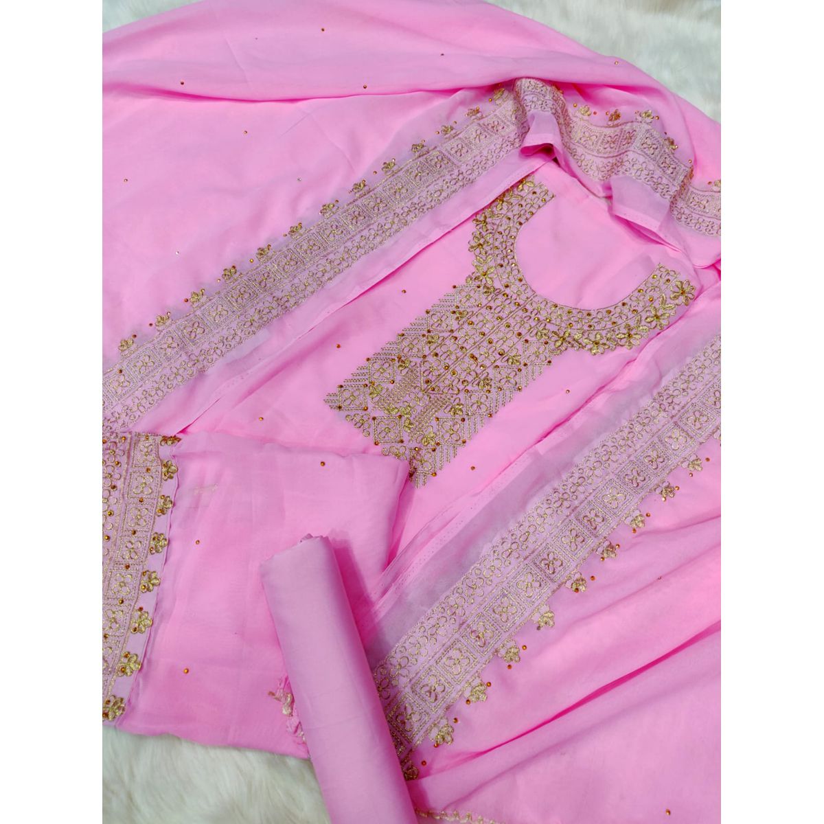 Indian New Stylish Exclushive Collection Weatless Goergett Computer Abroydary Work Three Piece Salower Kameez For Women