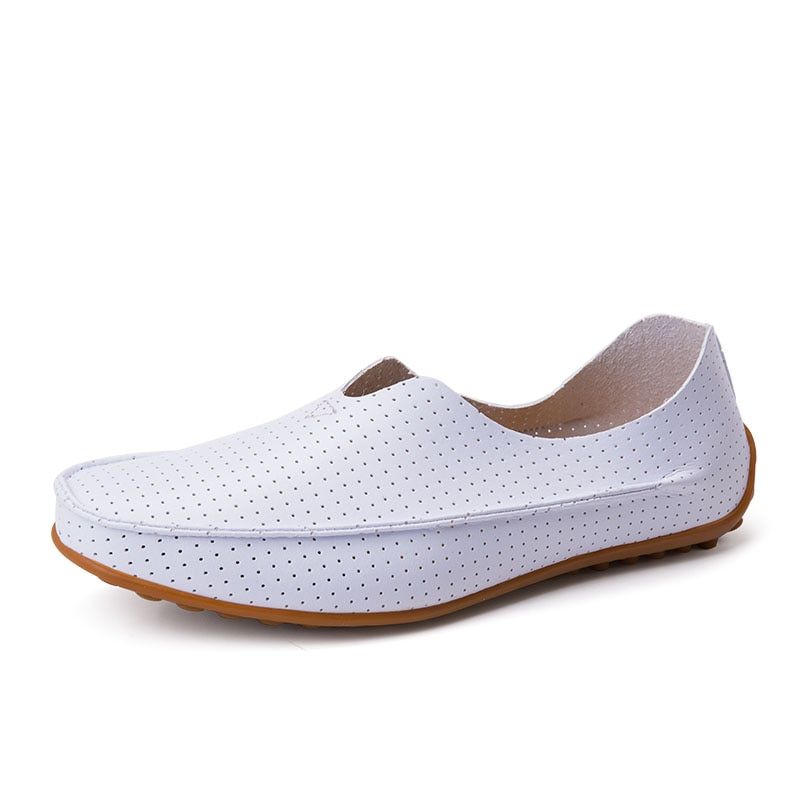 2022 New Lightweight Mens Loafers Breathable Fashion Leather Driving Shoes Slip On Casual Peas Shoes Men Flats Sto Masculino