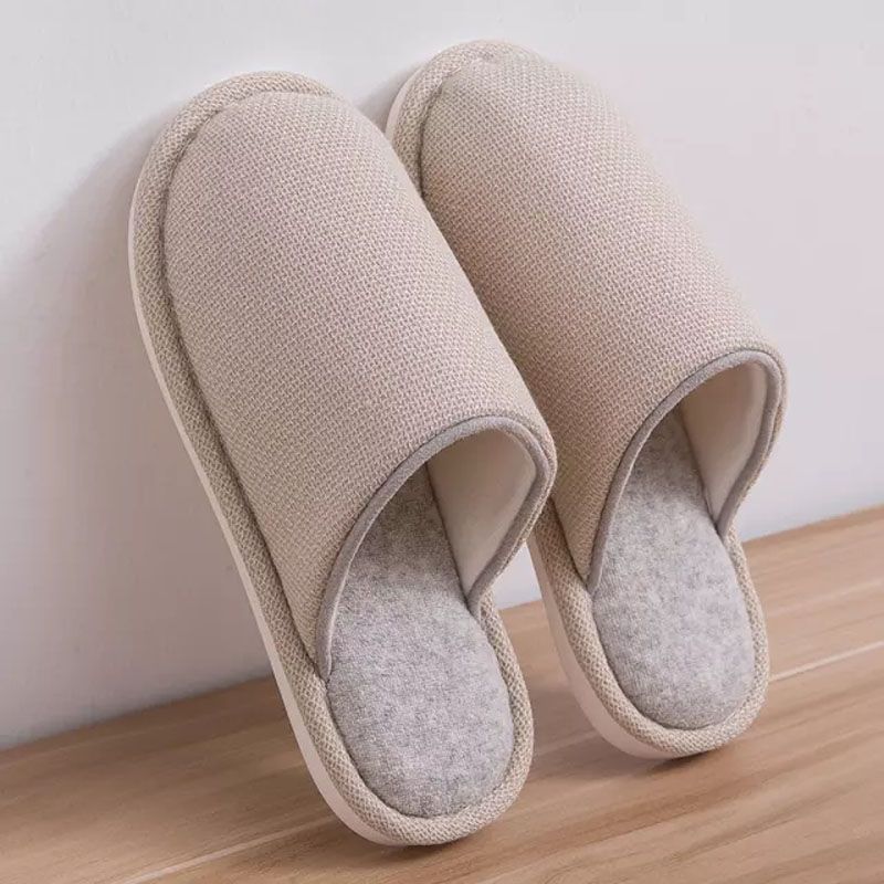 Soft and comfortable winter slippers for Room use