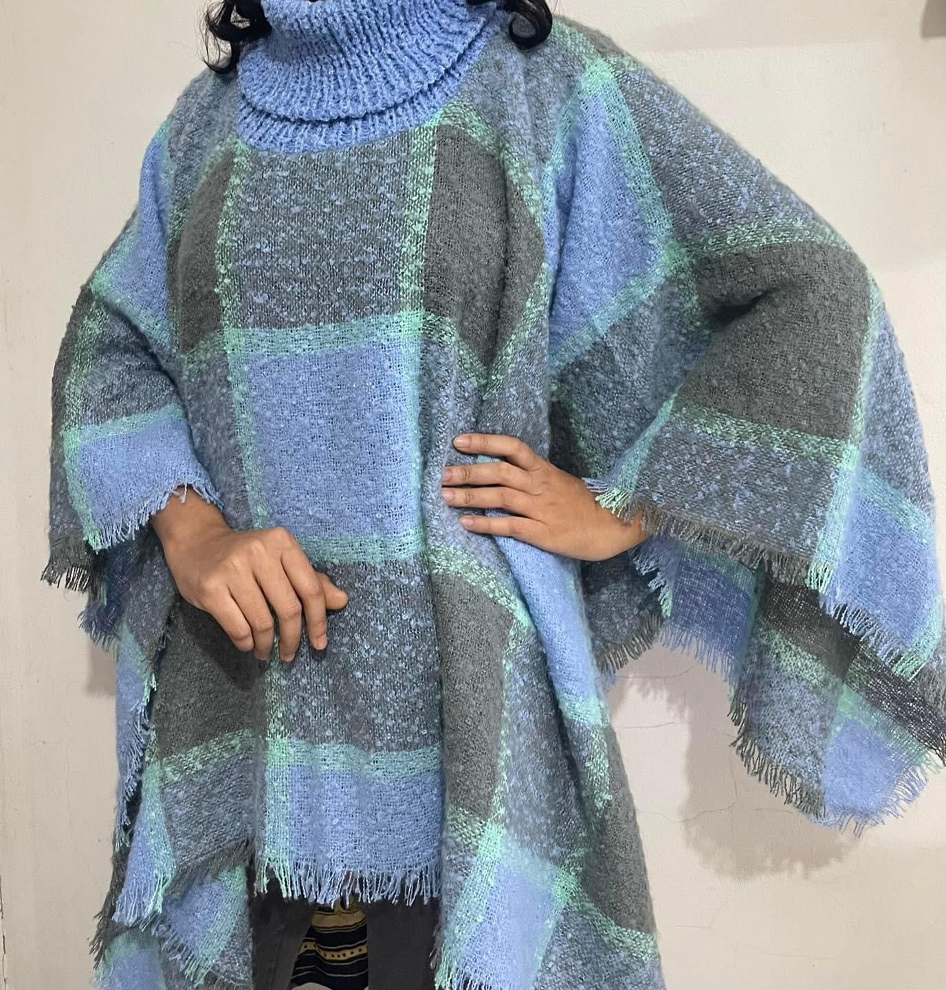 UNIQUE WINTER PONCHO FOR LADIES