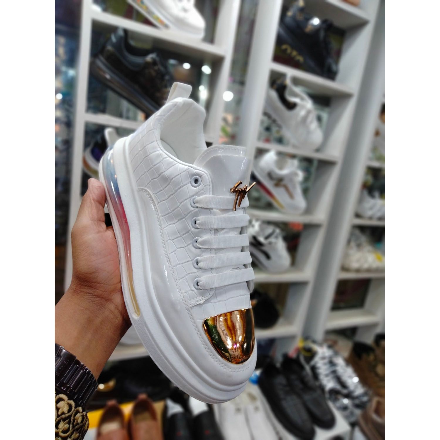 Alexander McQueen Sneakers -Vietnam