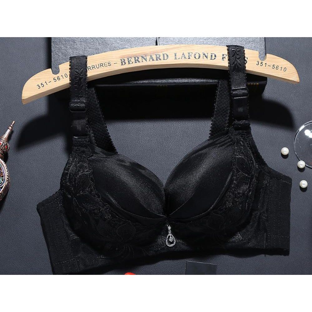 Baharcelin  Woman Young Girl Smalll Chest Bra French Romantic Gathered bra Lace Bra Cute Sweet wire free Bra Underwear