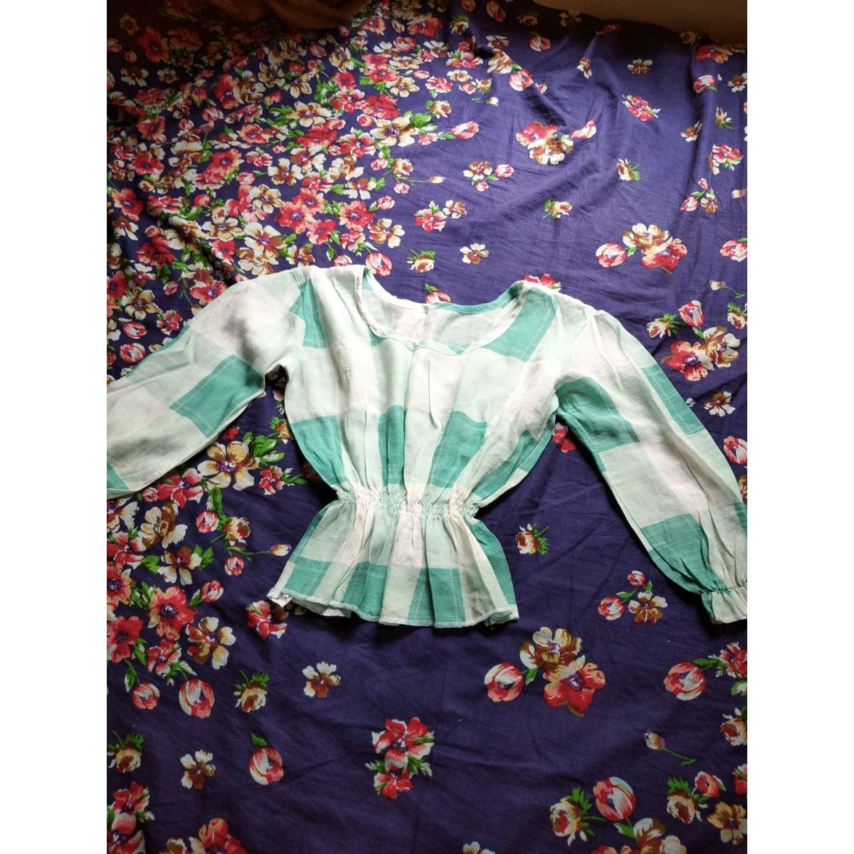 Crop blouse/tops