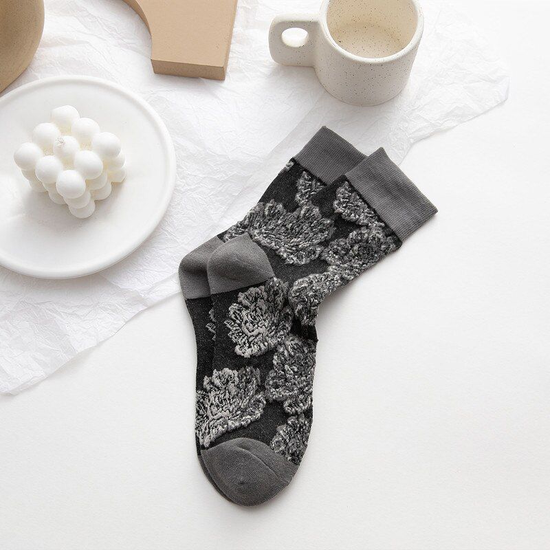 2020 Fashion Floral Print Woman Socks Japanese Kawaii Lolita Long Socks for Women Harajuku Retro Vintage Streetwear Crew Socks