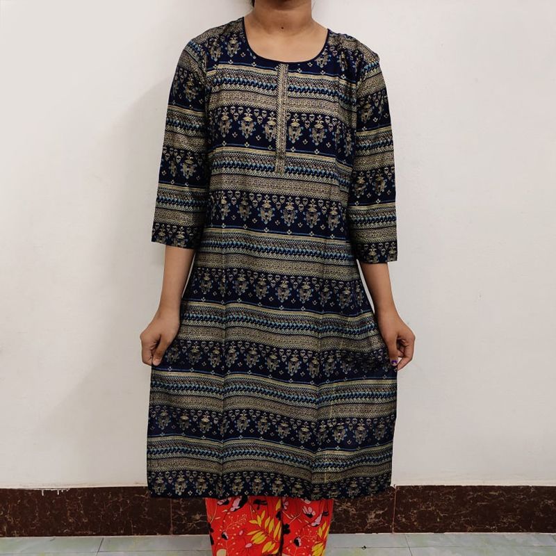 Fashionable linen stitched long kurti for women and girls. Chest 36.38.40.42.44.46. Long 42+-1