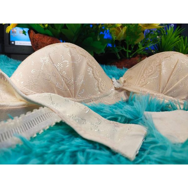 Soft Comfortable Woman With Girls Foam Bra 1 piece
