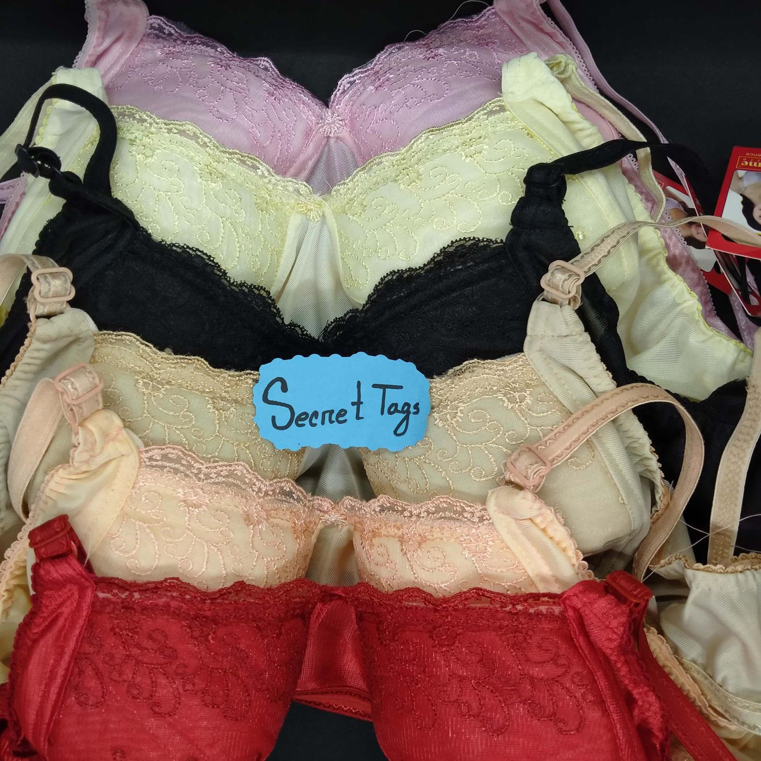 Women Sexy Lace Foam Bra For Girl & Ladies .(4pcs )