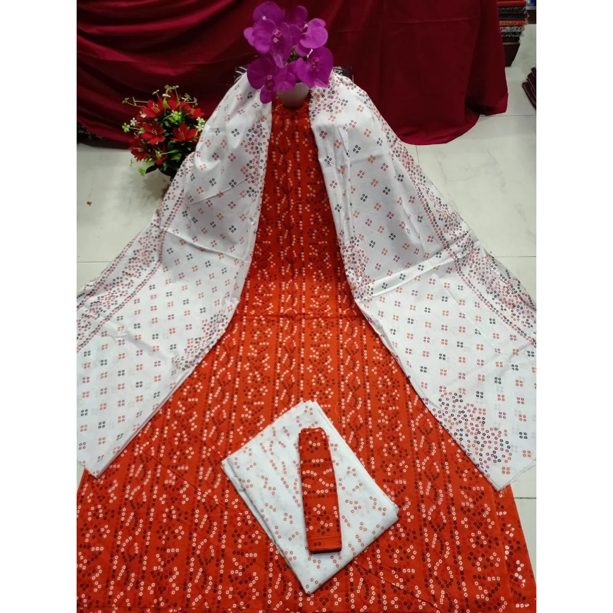 New Gorgeous Unstitched Cotton Block Printed Shalwar Kameez [ 3 Piece ]