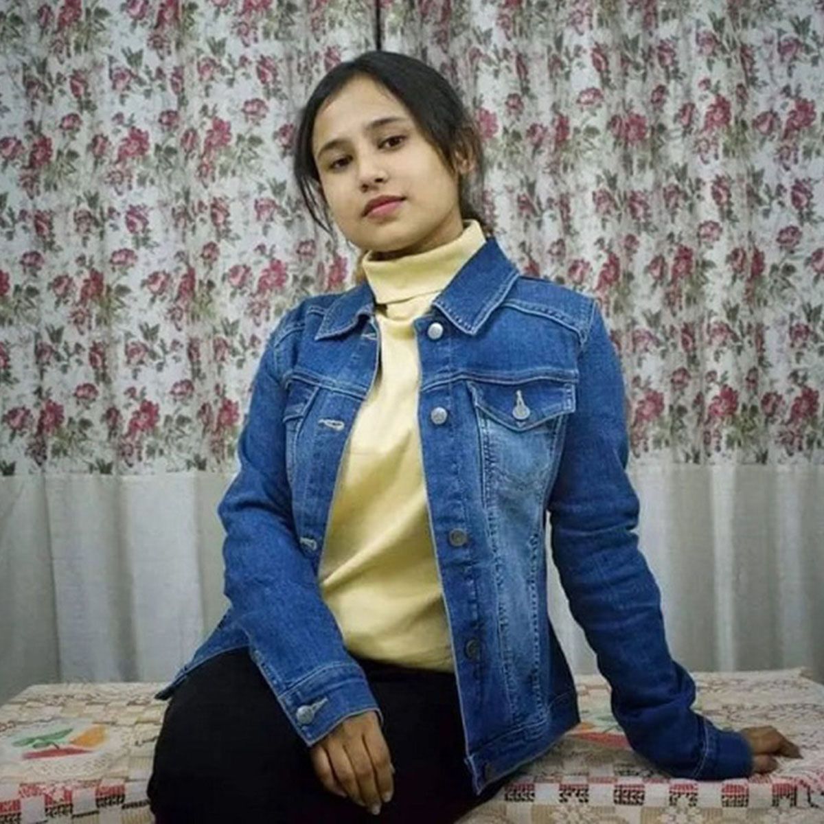 New Fashionable 2021\2 trending Ladies Denim Jacket For Women