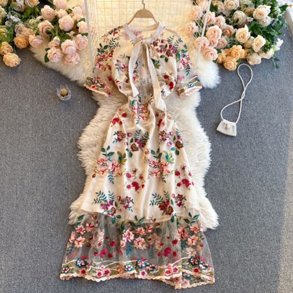 Women 2021 New Fashion Contrast Round Neck Short Sleeve Slim Embroidery Flower A-line Dress Elegant Vestidos De Mujer R322