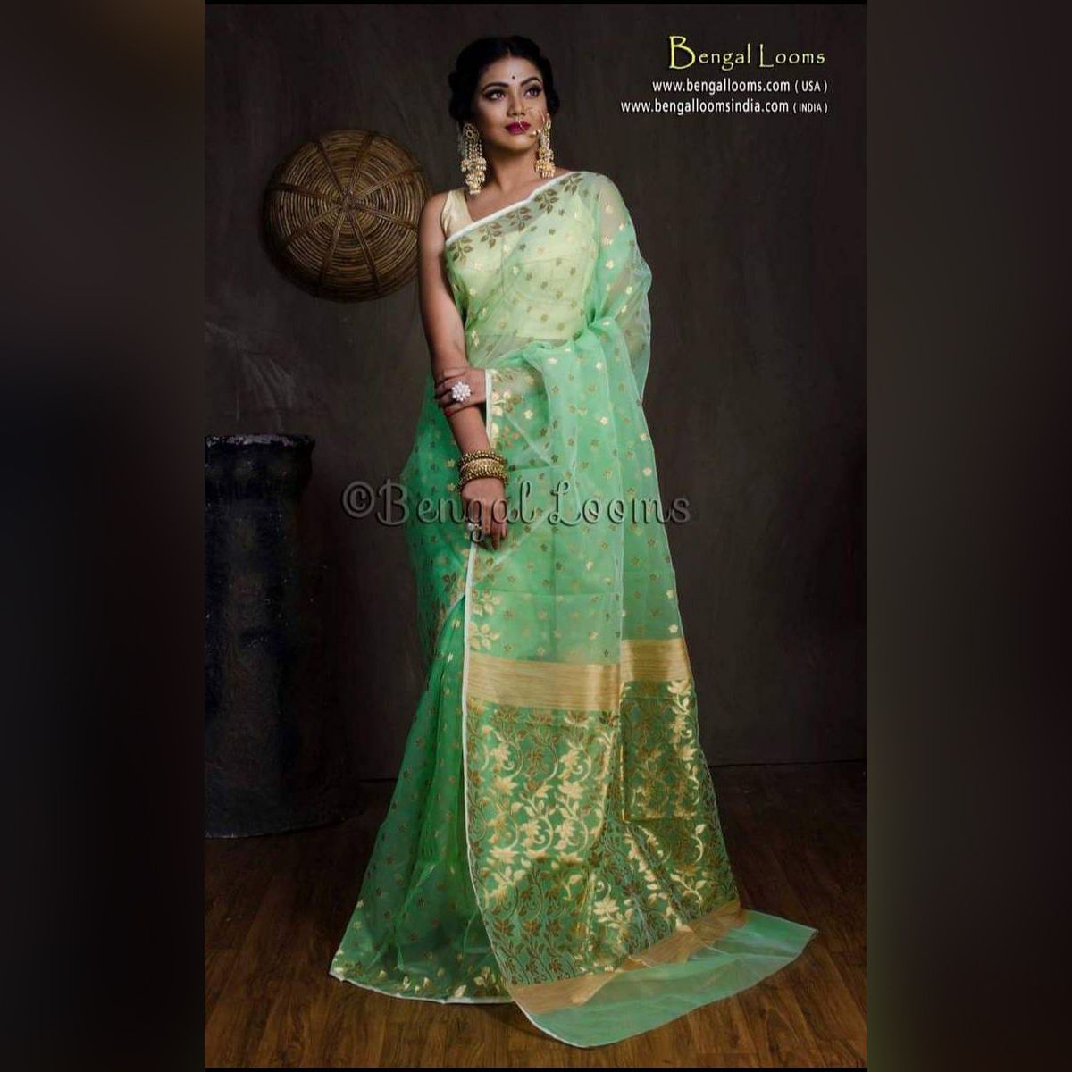Exclusive Tangail Tant Multi Colour Moslin Jamdani / Jamdanee Saree for Women With Blouse Piece
