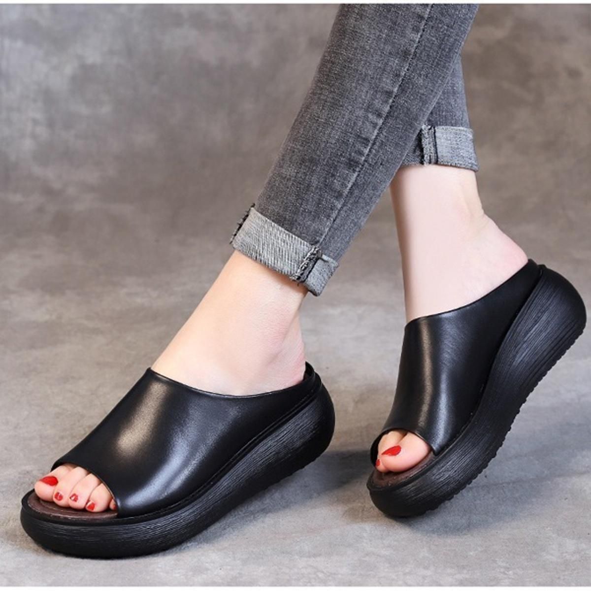 2021 Summer New Wedge Heel Leather Slippers Muffin Thick-soled Retro Sandals and Slippers Women