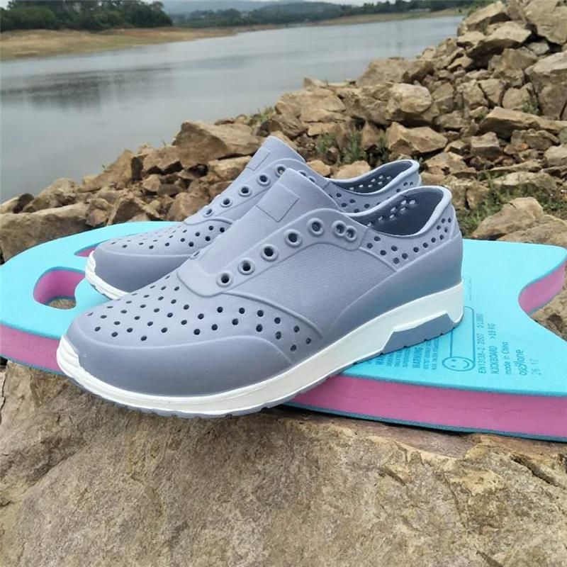 EXCARGO Hole Shoes Summer Sandals Men Flat 2020 New Male Fashion Holiday Beach Sandal White Plastic EVA Sandal Slip On Lazy Shoe