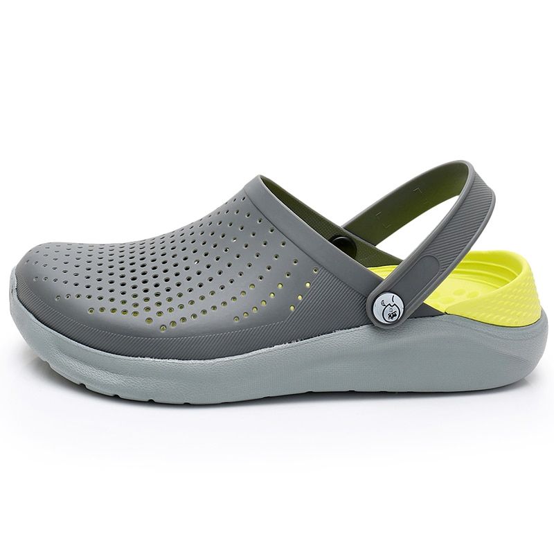 2022  Beach Sandals Clogs Summer casual Shoes Uni Summer Men Flats Hole Shoes Mans Swimming Slipper sandalias