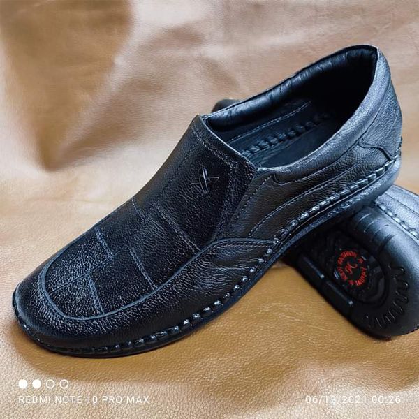 New Fashion Summer Leather Leather Leather Stylish Soul Beach Beach Half Shoes Sleeper Shoes Black Punjabi Shoes New Collection for Men