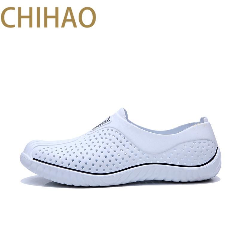 Spot New Summer Jelly Shoes Men Beach Sandals Hollow Slippers Men Plus Size 39-45 Slip-On Light Sandals Outdoor Summer Men Shoes