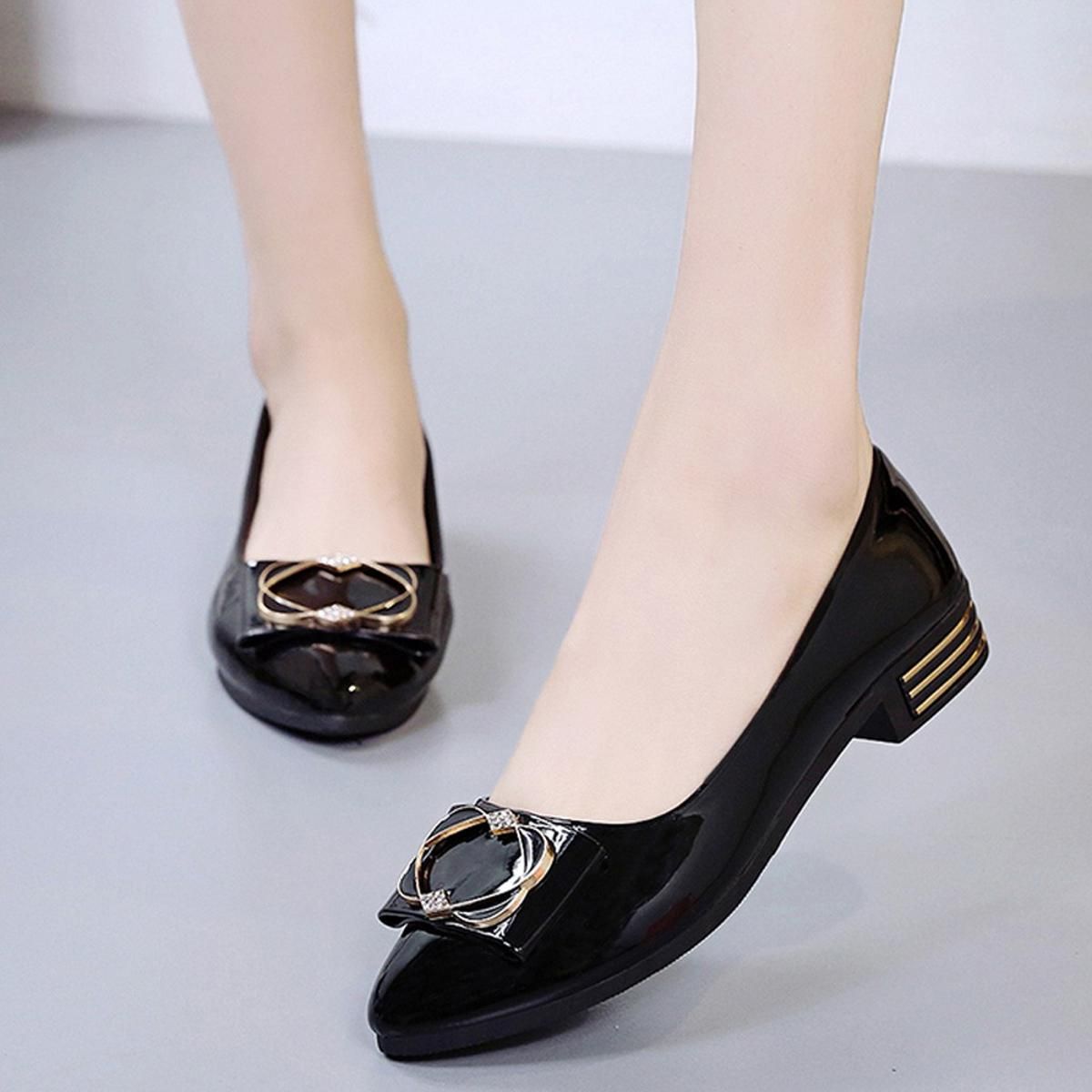 【ALLGOOD】Fashion Women Patent Leather Pumps Casual Single Shoes Flat Wedding Office Shoes