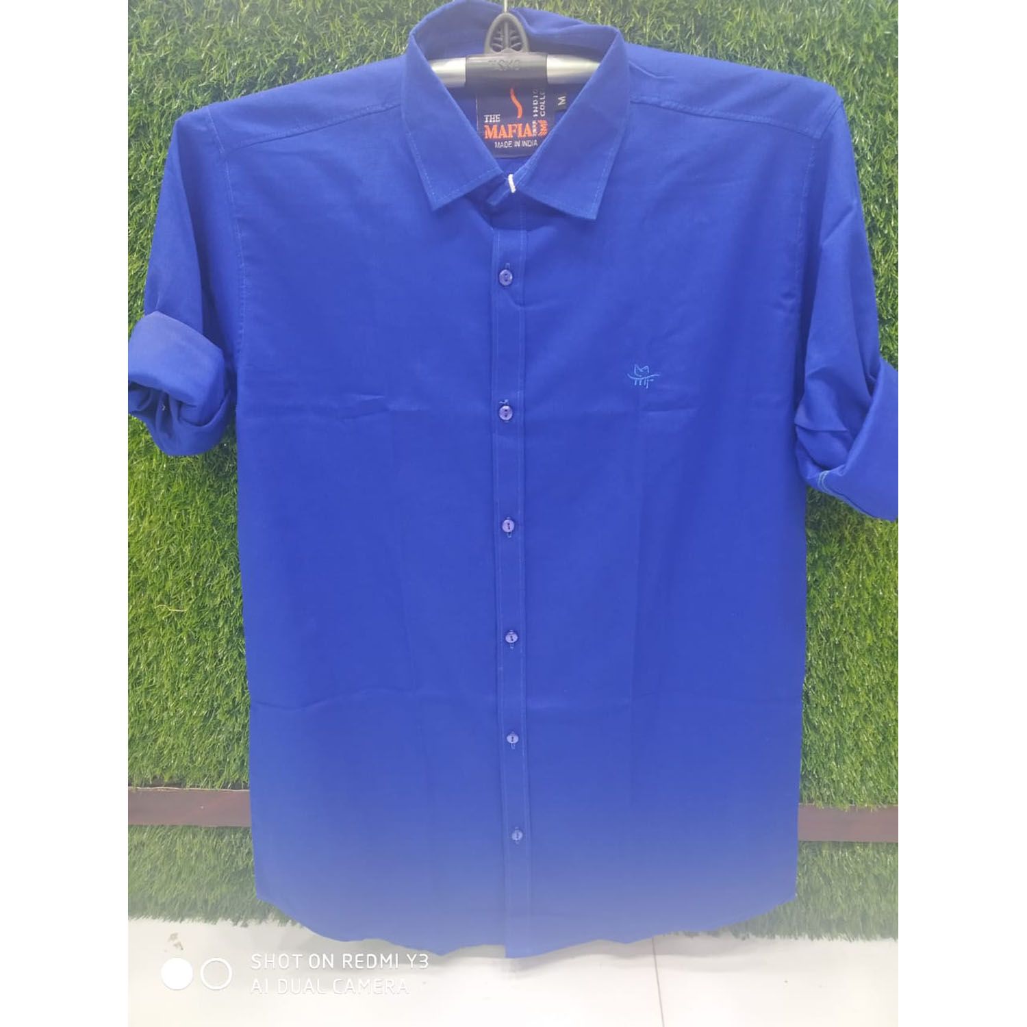 Fashionable Slim fit Full sleeve check shirt.