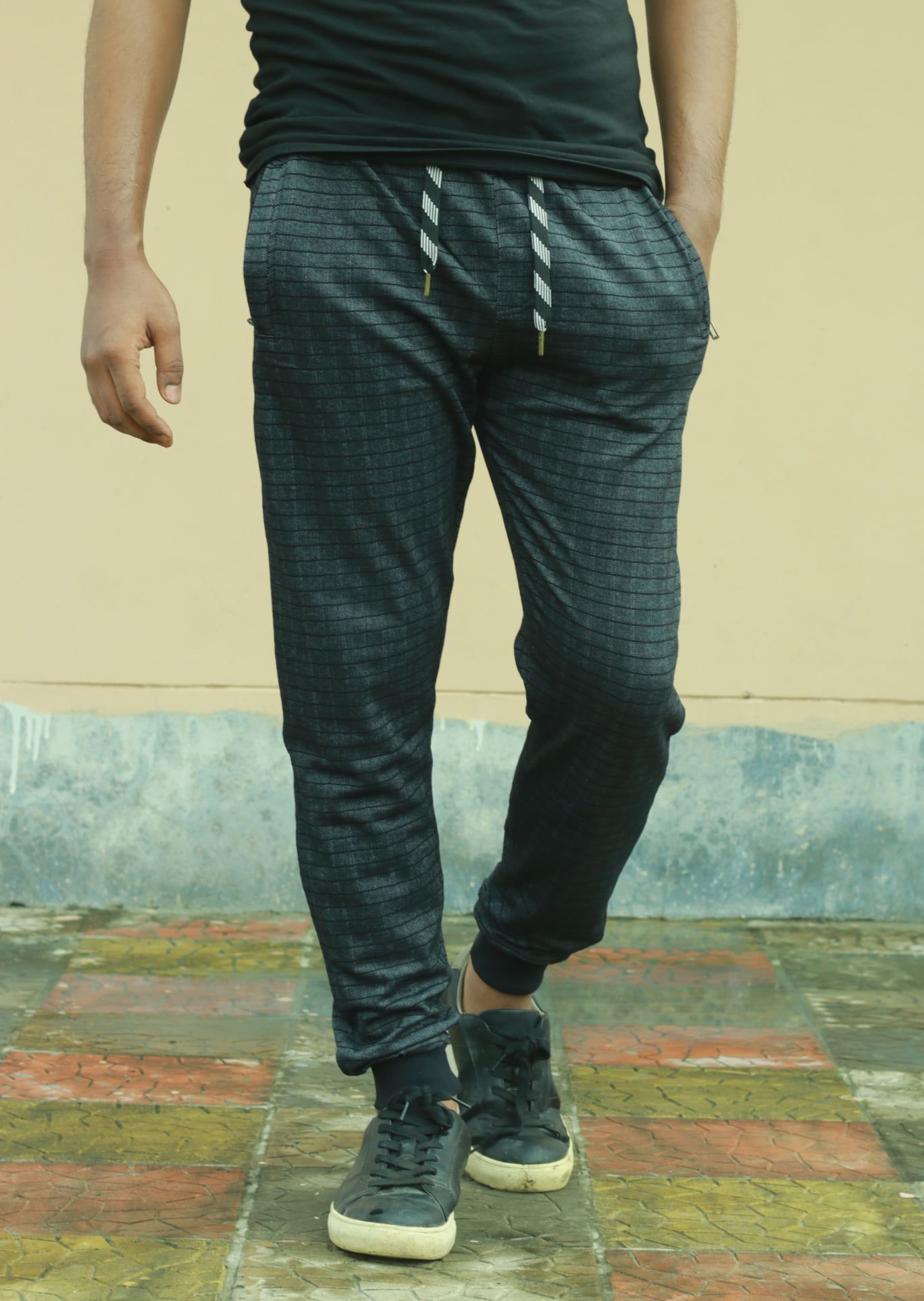New Classy & Trandy Fashionable Joggers For Men