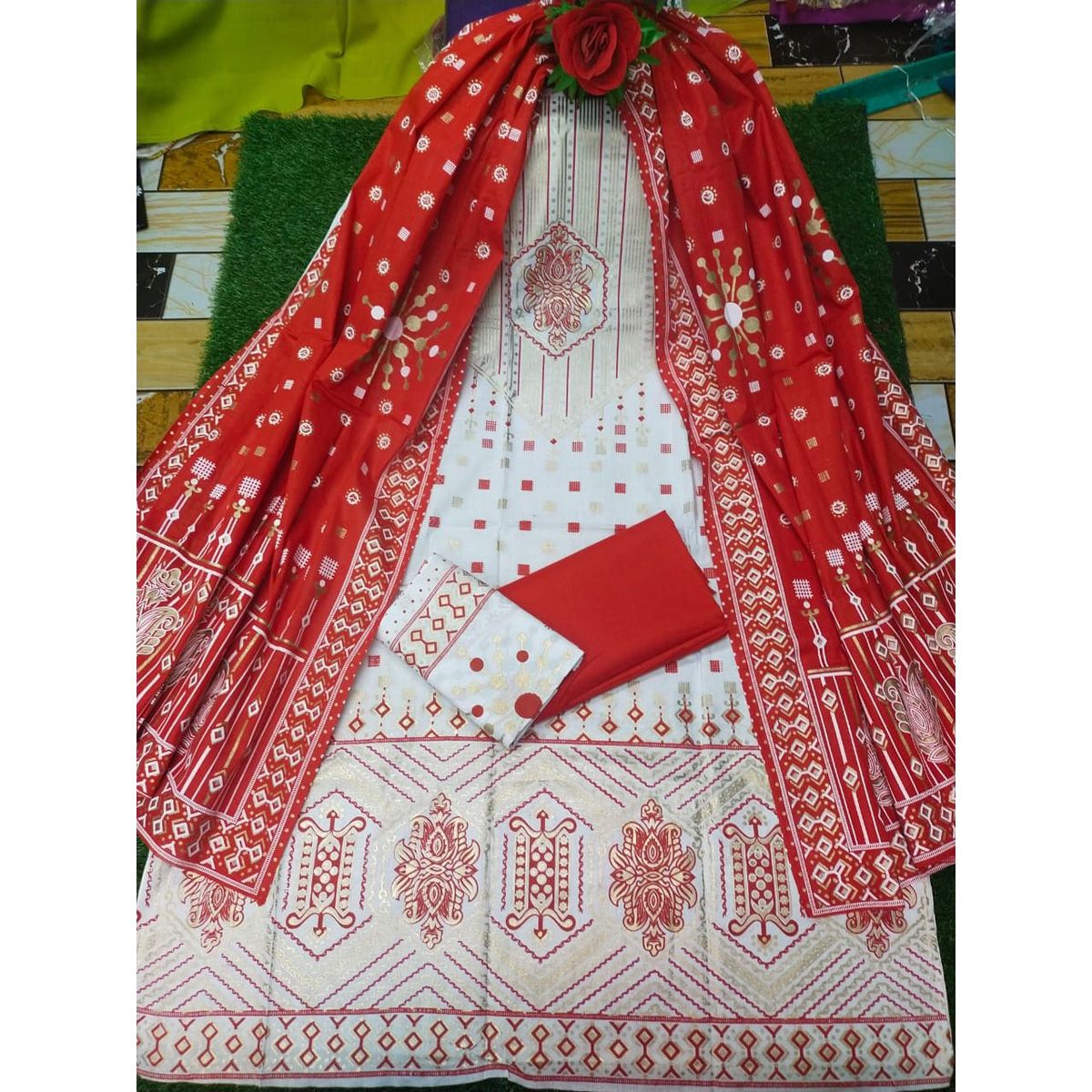 High Quality screen-print unstitched 3 piece women/girls collection dress