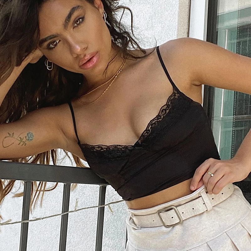 Girls Summer Sexy V-neck Camisole, Ladies Fashionable Solid Color Lace Splicing Sleeveless Midriff-baring Top for Dating Shopping