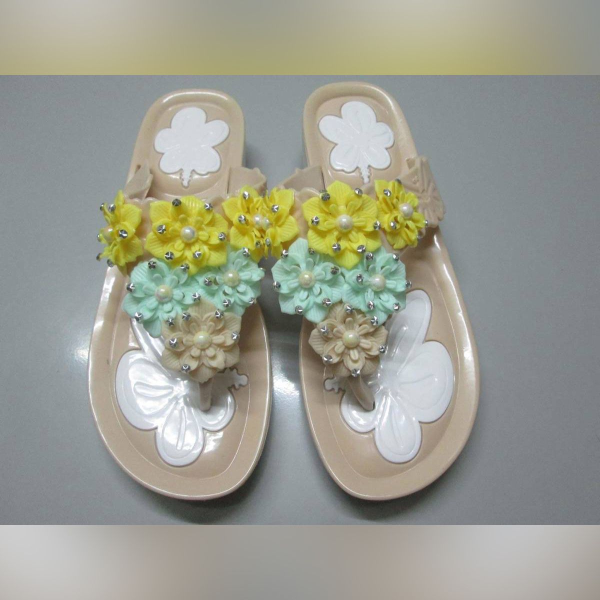 Plastic Slipper For Smart GIRL