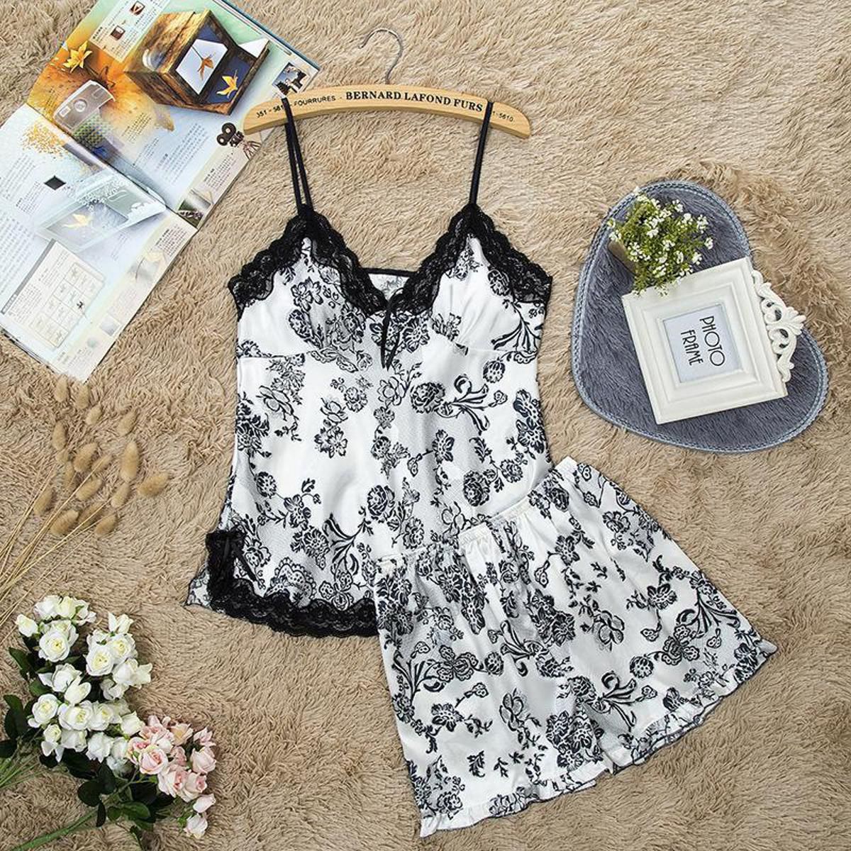 Winter  Women Flannel Pajamas Set Thick Warm 2PCS Sleepwear Coral Fleece Pyjamas Suit Loose Sleep Set Casual Home Wear