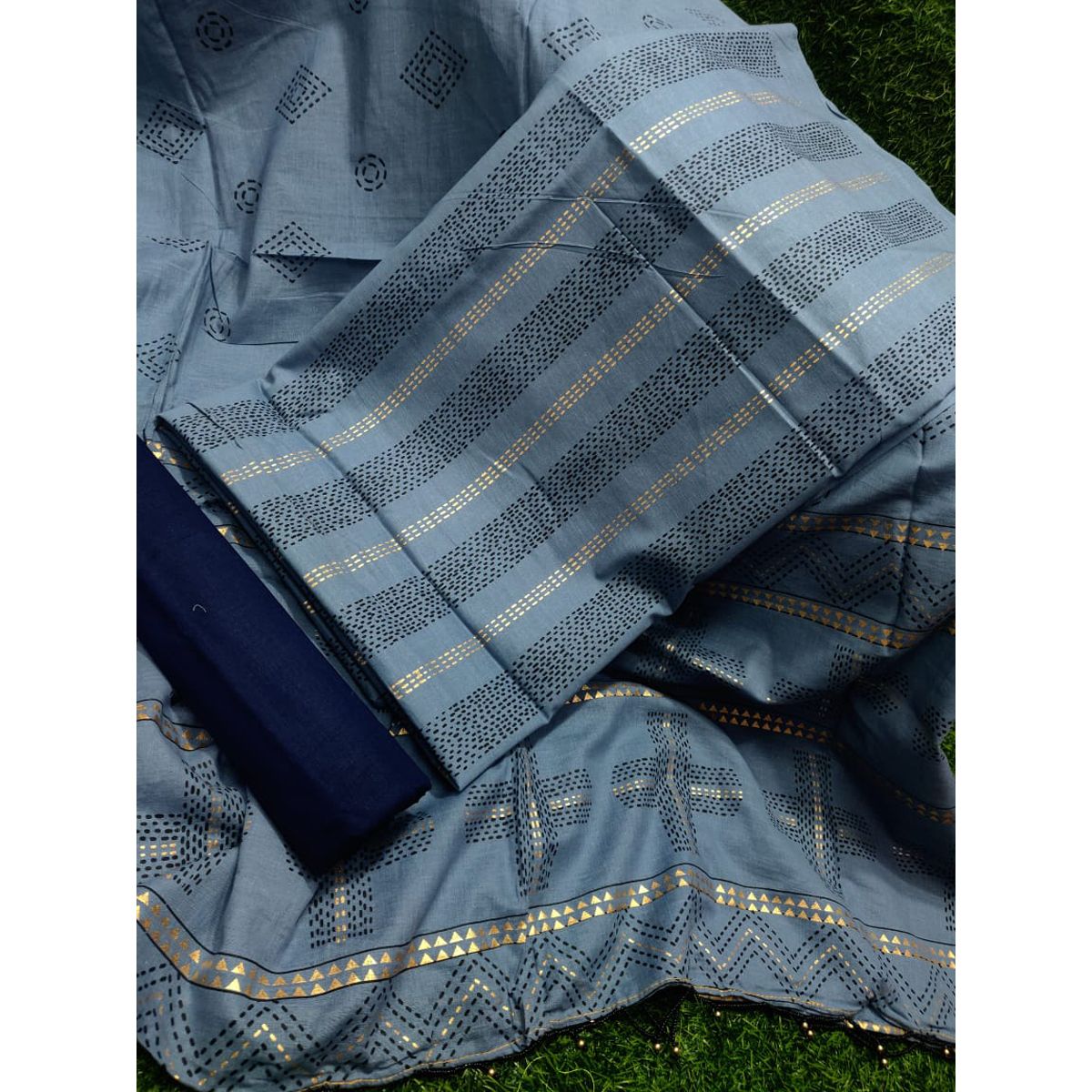 Unstitched Cotton Exclusive, Fashionable, Stylish and Comfortable, High Quality choiti printed and cotton work Three Piece for Women