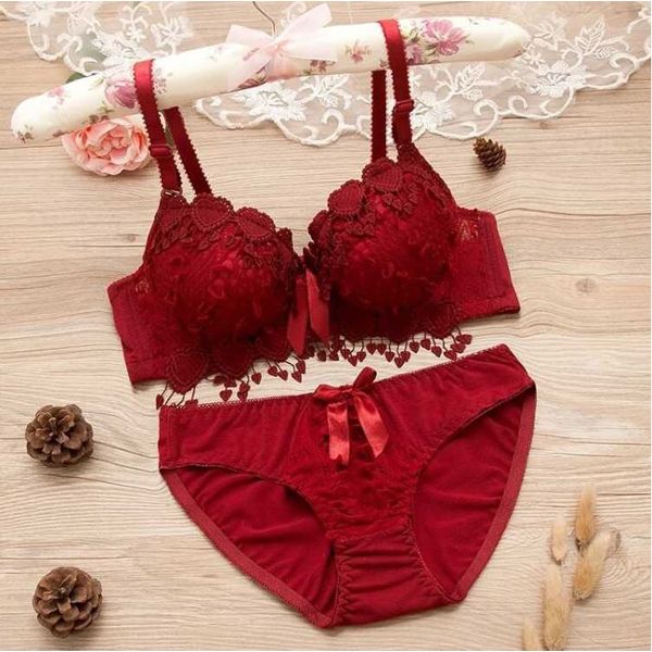 New Hot Brand women push up Deep V Gather sexy Lace bra sets girl bra set underwear sets bra + panties
