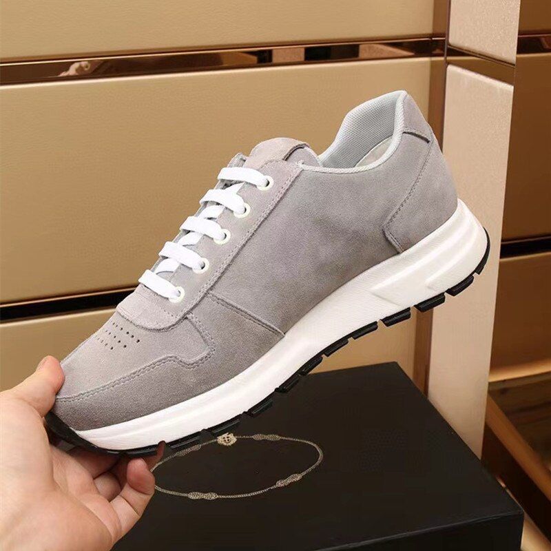 Designer PRAX 01 Top Suede Leather Sneakers Men's Favorite Luxury Minimalistic and Stylish Lconic Triangle Casual Shoes