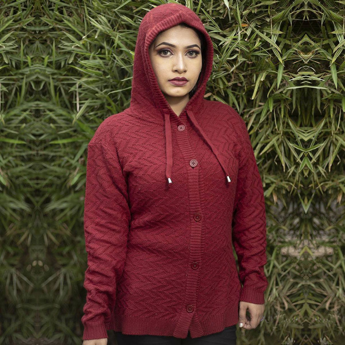 Women Maroon   Solid Hooded Sweaters ( Free Size )