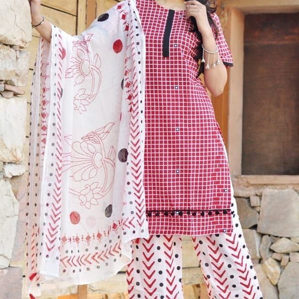 স্কিন প্রিন্ট বডি থ্রি-পিস-Block Print Cotton Three Piece [3 Piece] For Women