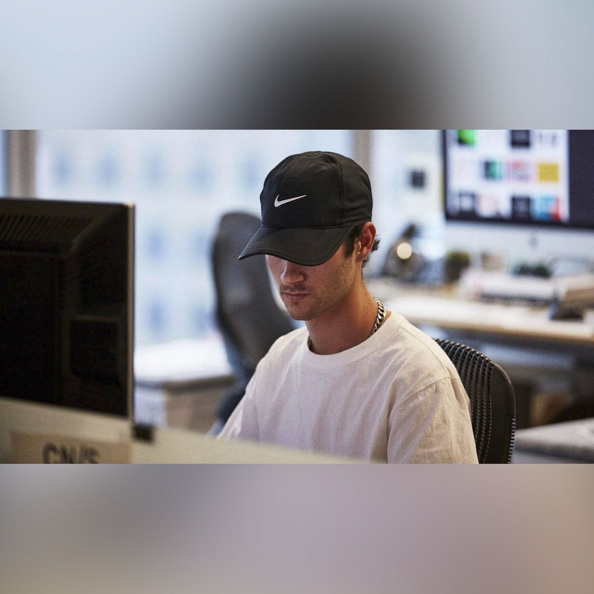 Met Swoosh cap