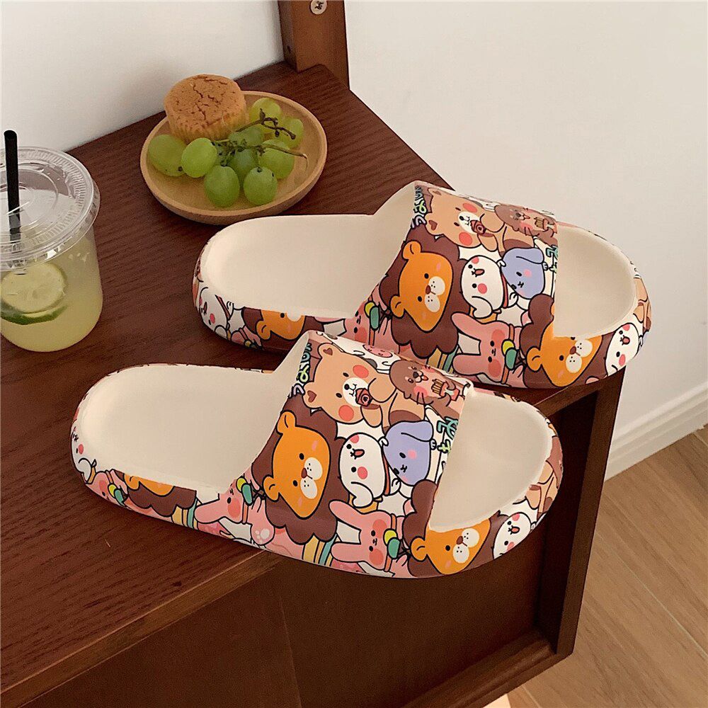 New couple bear sandals non-slip thick-soled indoor and outdoor slippers men's flip flops stray shoes women